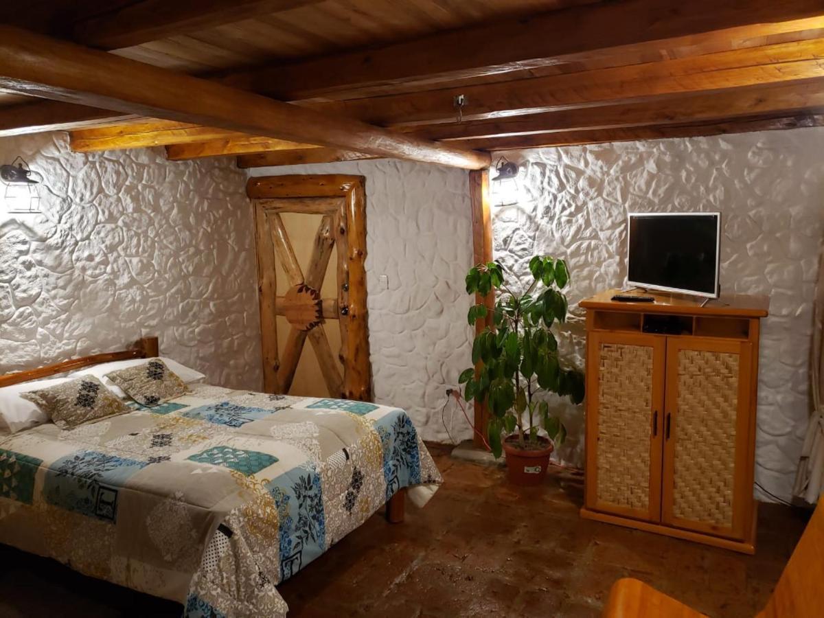 Atallaro Hospedaje Otavalo Exterior foto