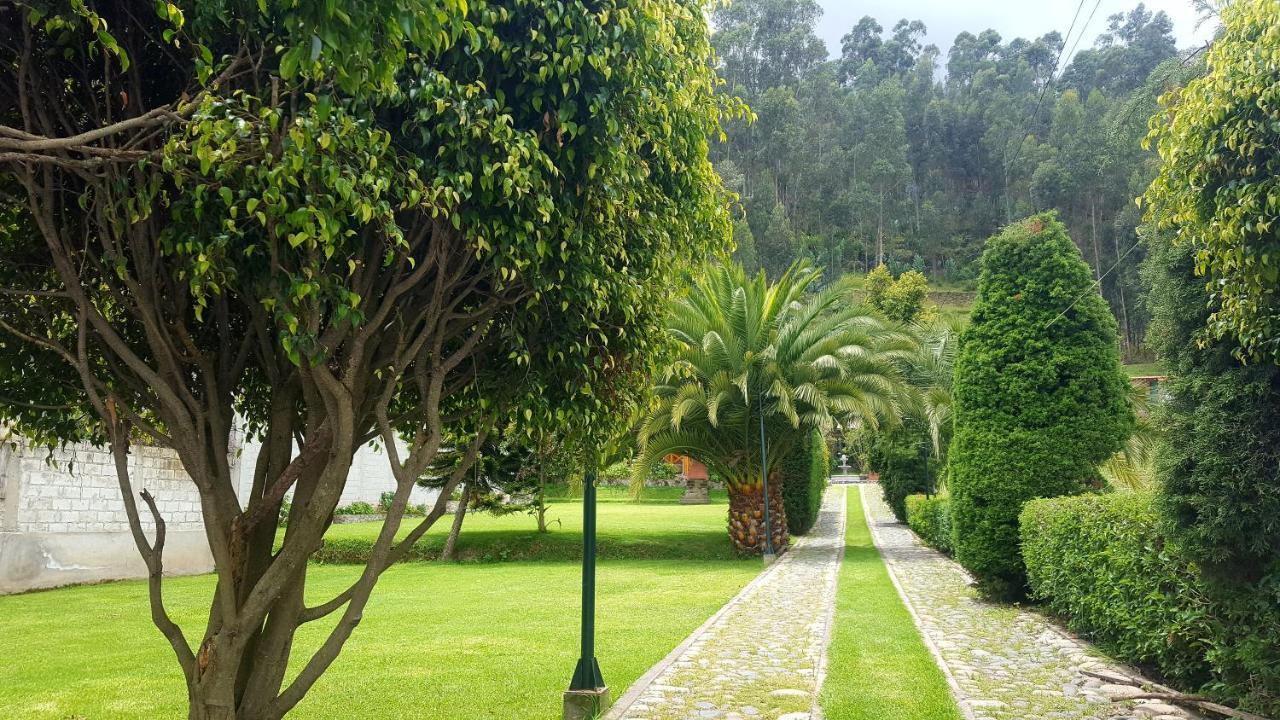 Atallaro Hospedaje Otavalo Exterior foto